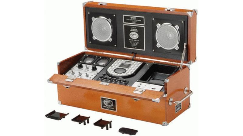 Boombox With iPod Plug