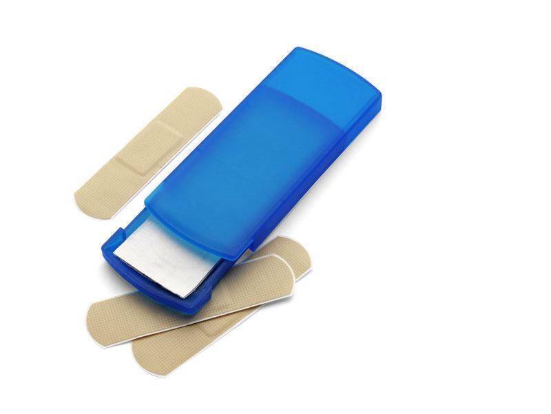 Plastic case with 5 plasters