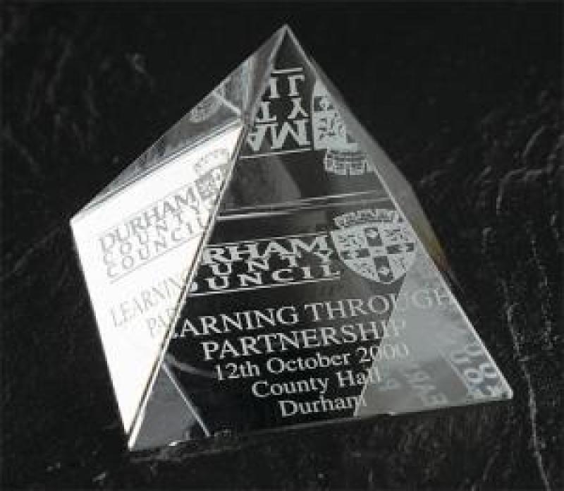 Crystal Pyramid 90mm