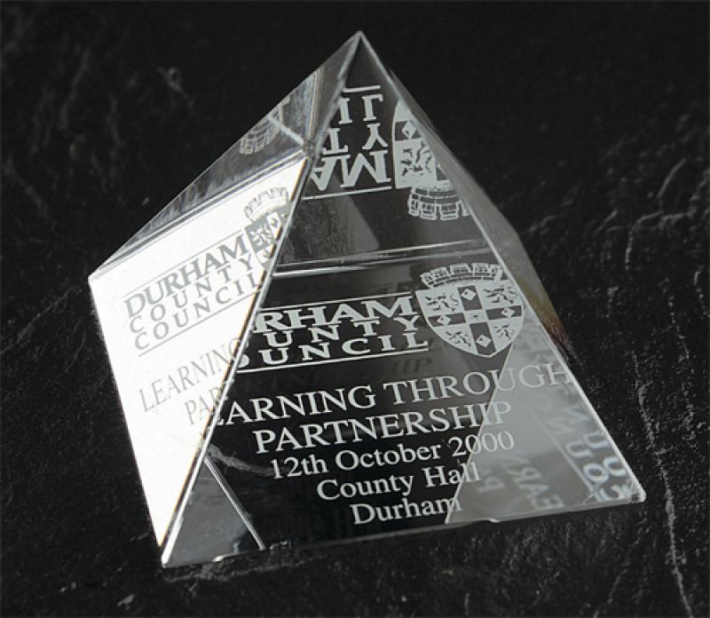 Crystal Pyramid 50mm